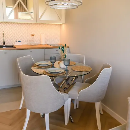 Nad Zatoka Ukiel Appartement *